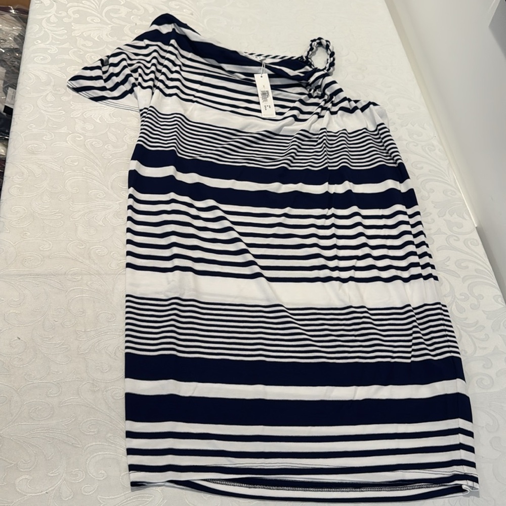 Trina Turk Stripe Shift Dress. Size Medium - Picture 6 of 13